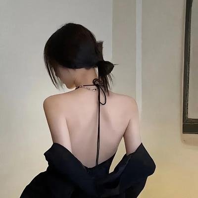 鬼语者第一季 封面